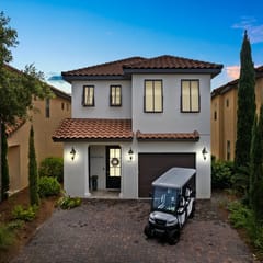 Venetian Boardwalk | LSV, Canal & Pool