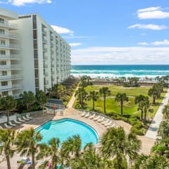 Mainsail Breeze | Gulf Views & Beach Service