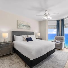 Jade East 1530 | Pool, Spa & Pickleball