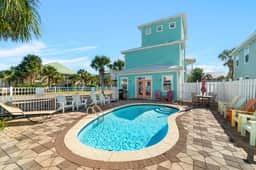 Crystal Playa | Private Pool & Carriage House - Image 2