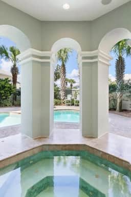 Ballamore Beach Haven | Elevator, Spa & Pool