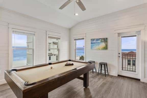 Seaside Palace | Pool, Game Room & Beach Service