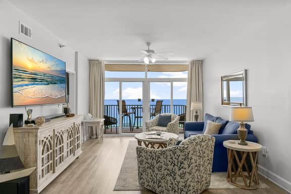 Jade East 1530 | Pool, Spa & Pickleball
