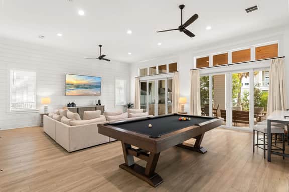 Hilltop Palace | Elevator, Pool, Spa & Golf Cart