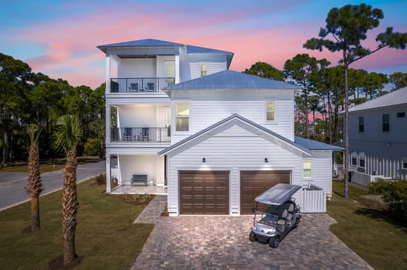 Vacation Station | Heated Pool, LSV & Billiards