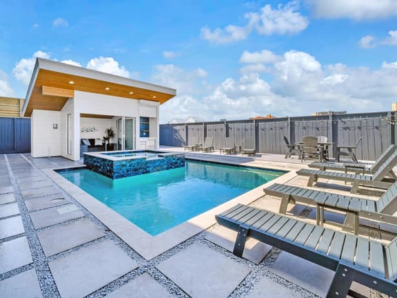 Agave La Vie | Private Beach, Pool, and Elevator