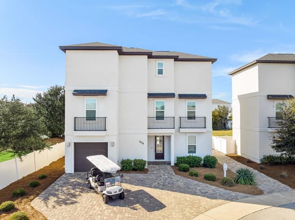Grand Vista Chateau | Heated Pool & Golf Cart