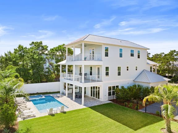 Hilltop Haven | Large Yard, Pool, Spa & Golf Cart